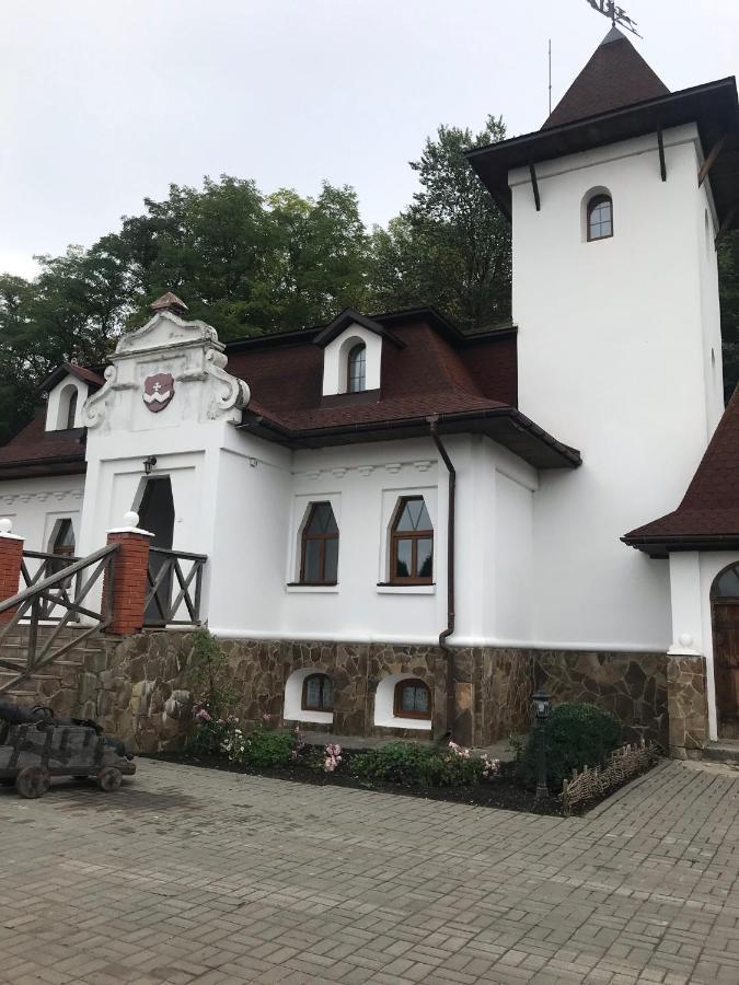 Готельний Комплекс Трапезна Subbotiv Zewnętrze zdjęcie