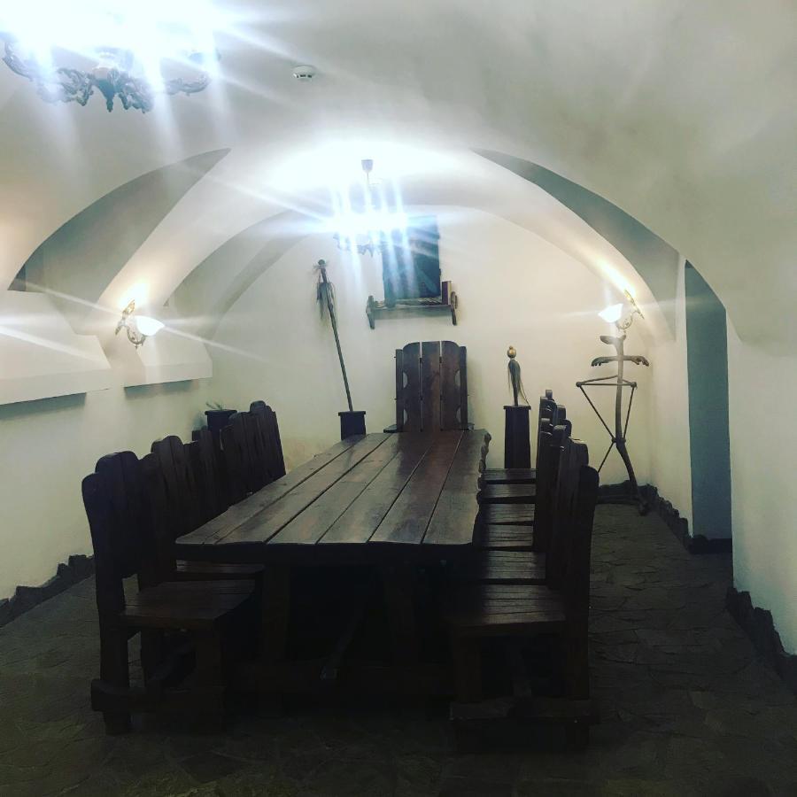Готельний Комплекс Трапезна Subbotiv Zewnętrze zdjęcie